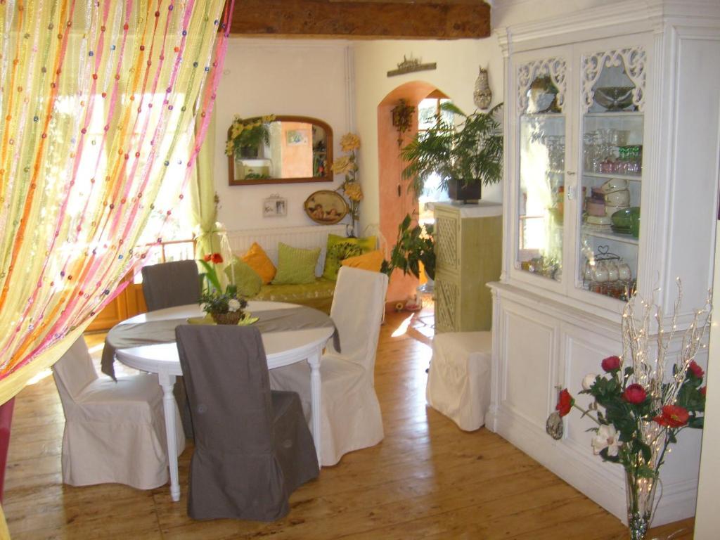 La Chambre D'Hote Au Gre Du Temps Montlaur  Exterior photo